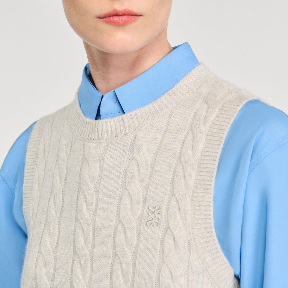 Sleeveless cropped cable knit sweater | Sandro